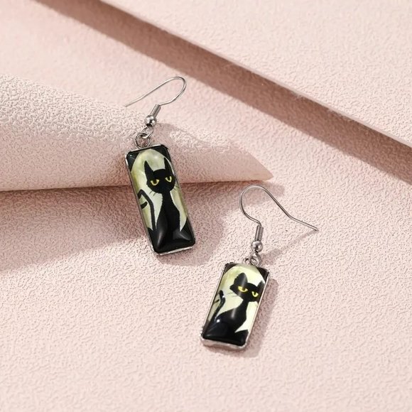 Cat and Moon Drop Hook Earrings Silver Halloween Goth Unique Glam NWT - Picture 3 of 4